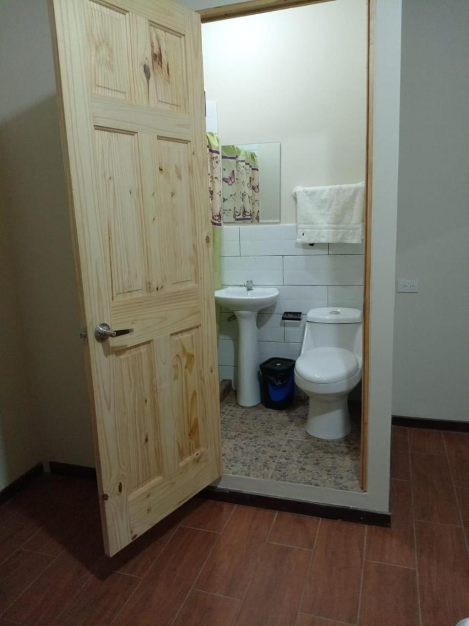 Ibania Hostal Tamanique Buitenkant foto