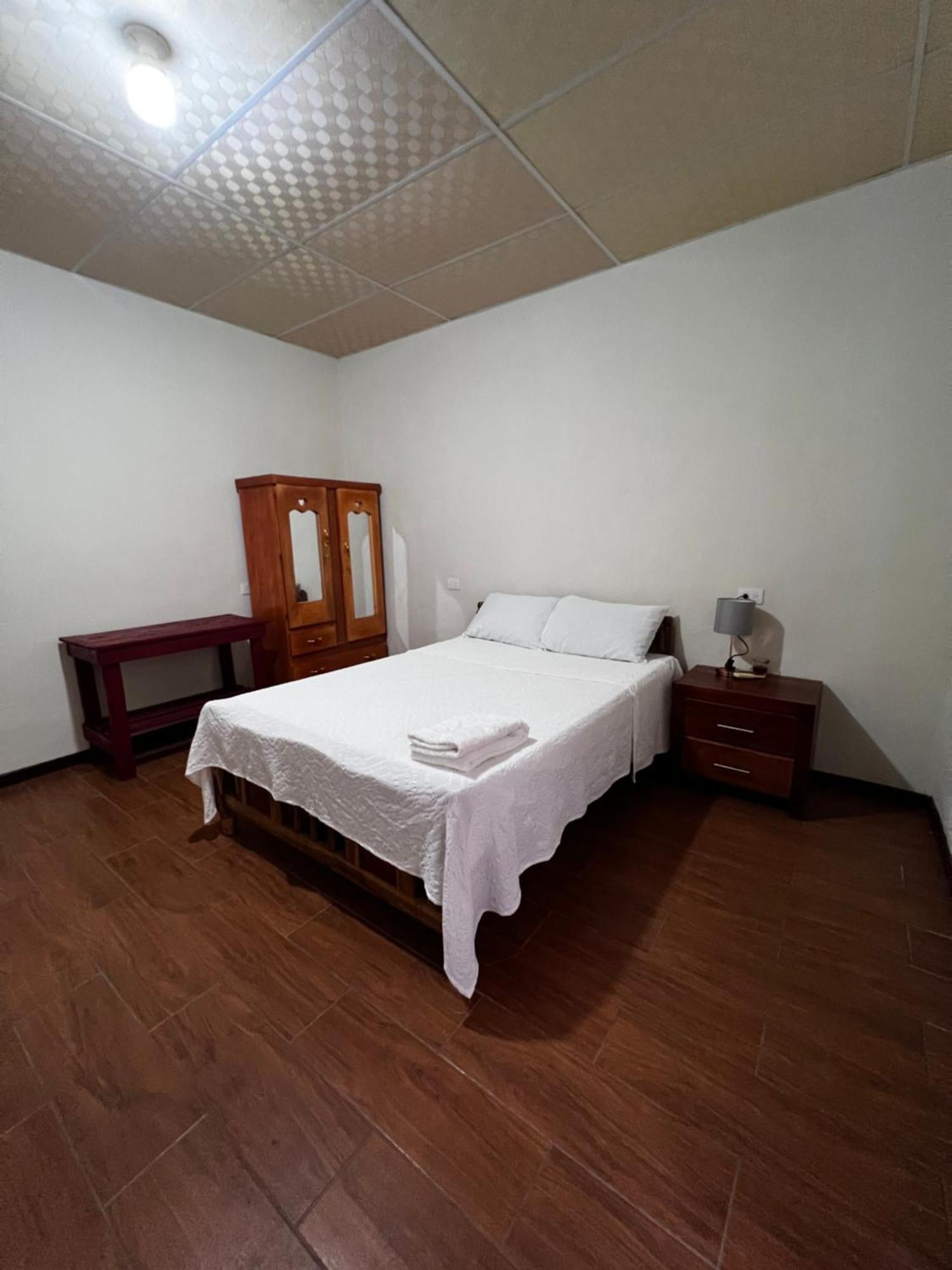 Ibania Hostal Tamanique Buitenkant foto